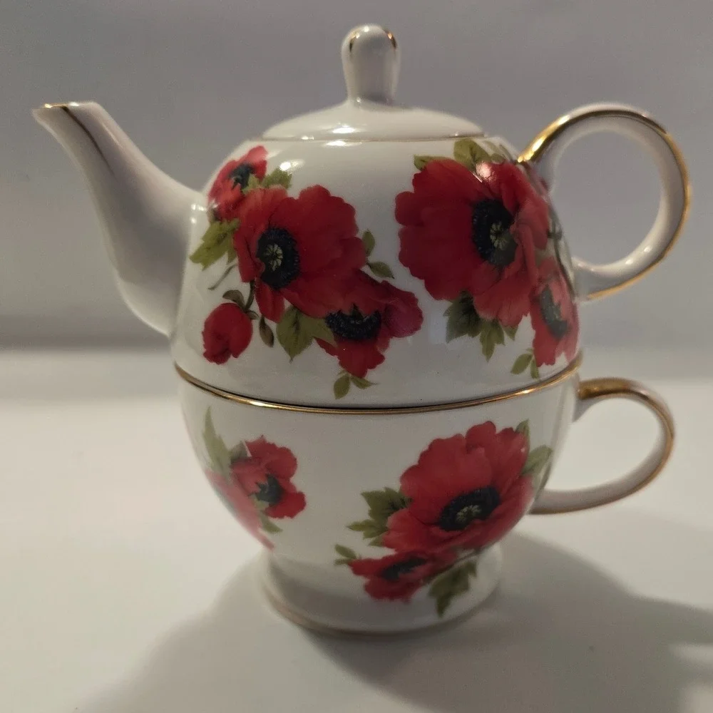 Red Poppy Floral Porcelain Tea for One Set Stacking Teapot and Cup Gold Trim